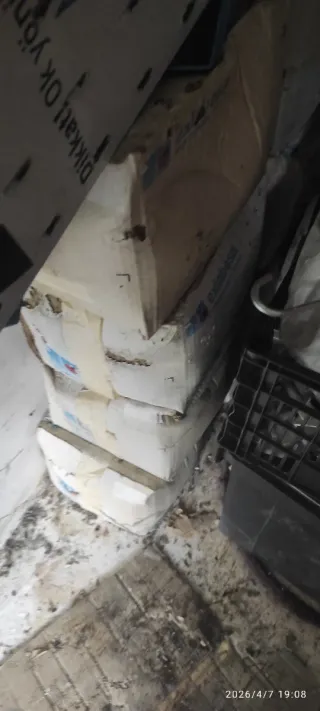 Clip para colgar panel composite