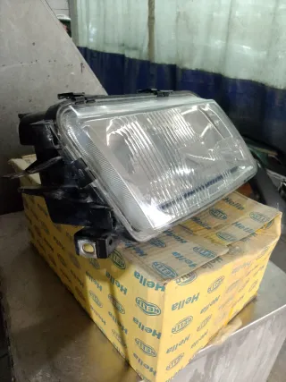 Faro Delantero Derecho Audi A3 1996/2000 en Hella