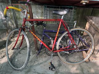 Bicicleta de carretera Rabasa Derby Roja