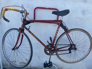 Bicicleta de carretera Rabasa Derby Roja