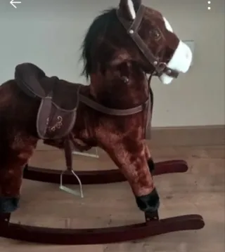 Caballito balancín de madera