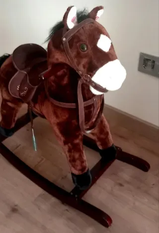 Caballito balancín de madera