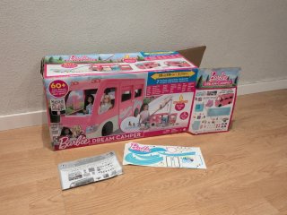 Autocaravana Barbie Dreamcamper con tobogán