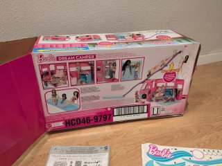 Autocaravana Barbie Dreamcamper con tobogán