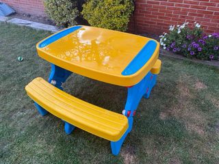 Mesa y banco juego infantil plástico