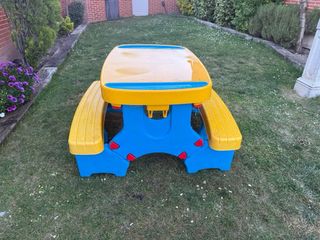 Mesa y banco juego infantil plástico