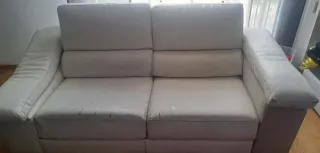 Sofá  de piel blanco