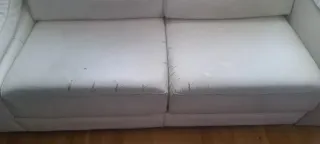 Sofá  de piel blanco