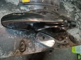 Careta y retrovisor Piaggio Hexagon