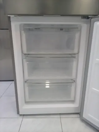 NEVERA HAIER PLATEADA 1.85/60 cm