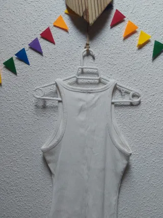 Vestido largo blanco acanalado