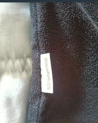 Forro polar negro de mujer de Quechua.