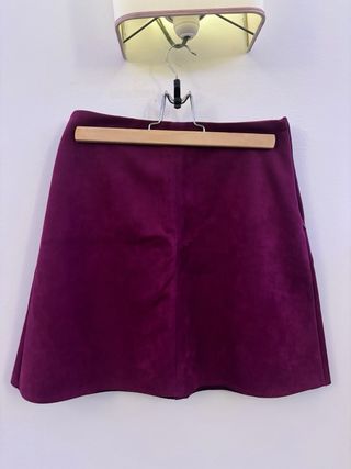 Minifalda de ante morada