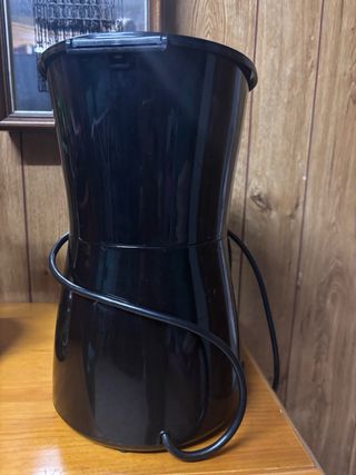 Cafetera SAIVOD negra y plateada