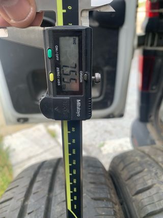 2 Neumáticos Hankook Vantra LT 215/70R15C