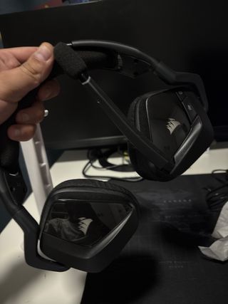 Cascos Inalámbricos Corsair Void Elite + soporte