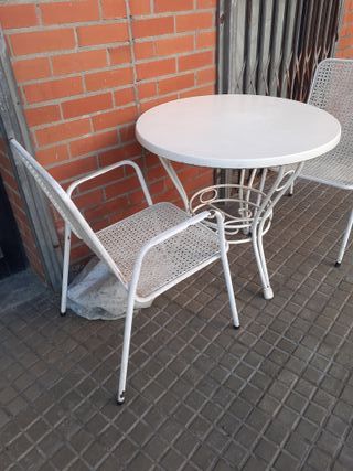 Mesa y 2 sillas terraza metal blanco