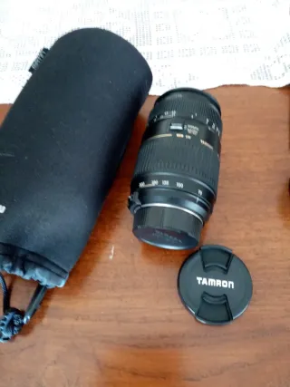 Teleobjetivo Tamron AF 70-300mm Macro