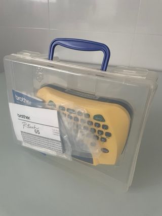 Rotuladora adhesiva Brother P-Touch 65