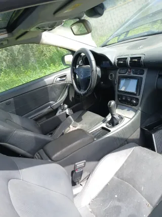 Mercedes-Benz Clase C 2004