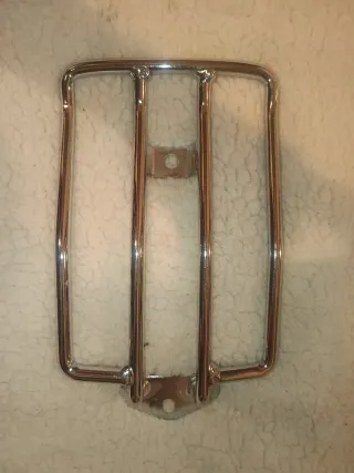 Parrilla para moto custom cromada