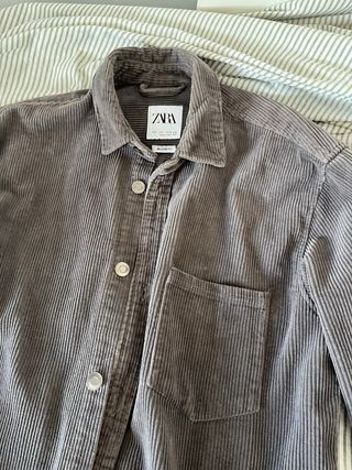 Sobrecamisa gris Zara mujer