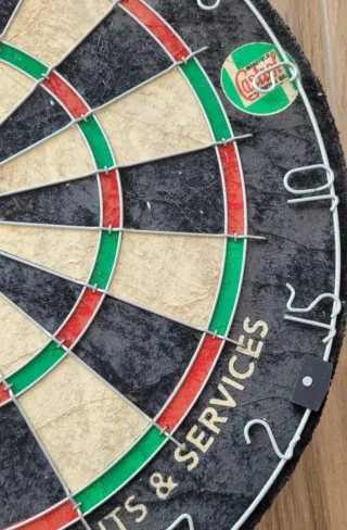 Diana de dardos vintage Castrol