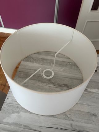 Tulipa lámpara salón blanca tela