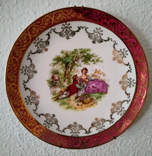 Plato decorativo escena romántica