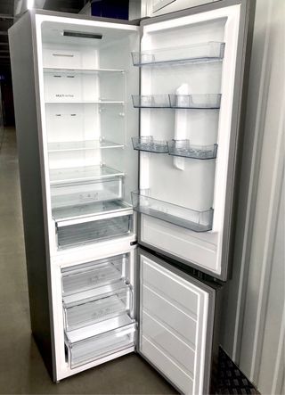 Frigorífico Teka Total No Frost 330 litros