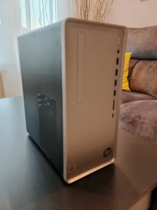 HP Pavilion TP01 i5 10th Gen 16GB RAM. SIN DISCO