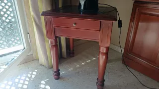Mesa auxiliar madera y cristal