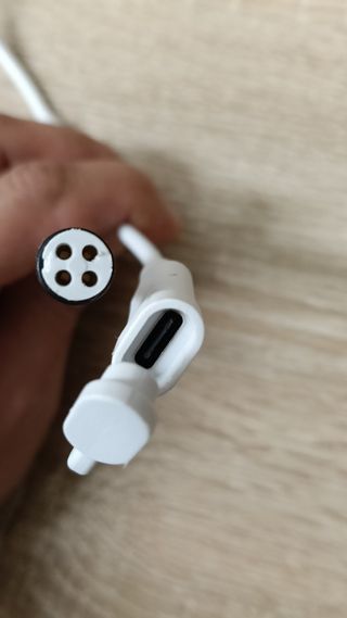 Câmera Rotativa V380 Pro WiFi Solar 4G