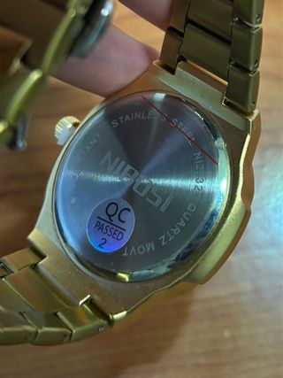 Reloj Dorado Nibosi estilo Patek de cuarzo