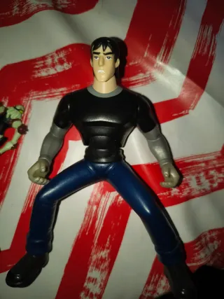Lote Figuras Ben 10 + Nave + Kevin