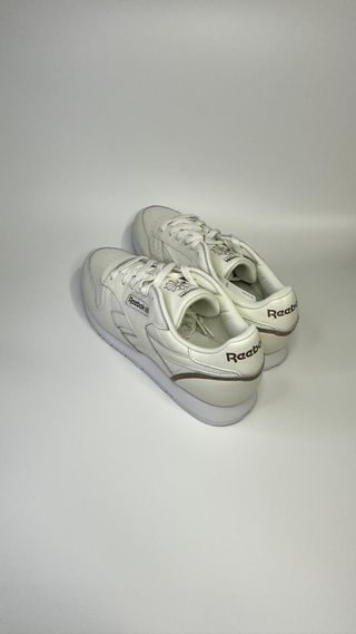 Reebok Classic Leather Crema - Size 42