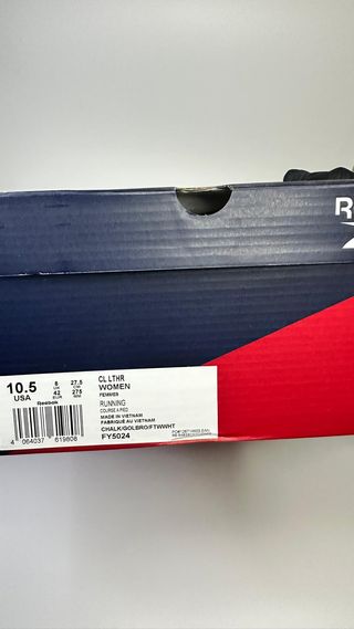 Reebok Classic Leather Crema - Size 42