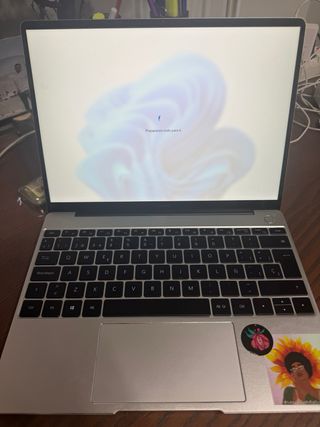 Huawei LAPTOP-VV18CE7S como nuevo