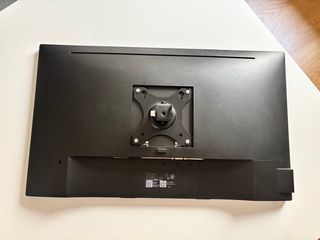 Monitor Dell 23 con pie independiente