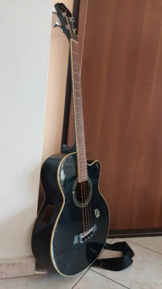 Basso acustico Ibanez nero