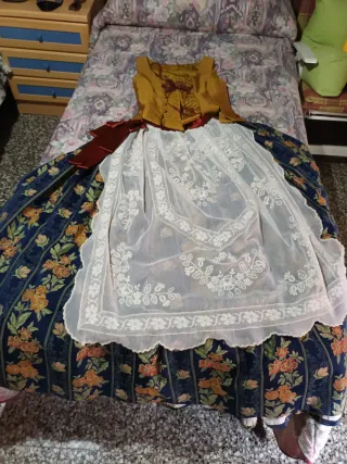 Traje Huertana T.42 Zapatos 38