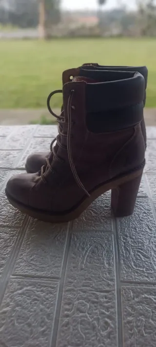 Botines de tacón marrones talla 39