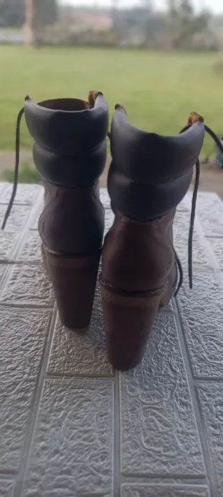 Botines de tacón marrones talla 39
