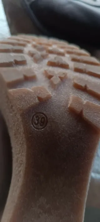 Botines de tacón marrones talla 39