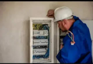 Electricista montaje y reparaciones