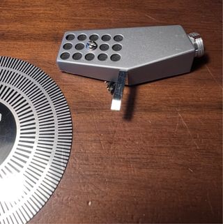 Portacápsulas y Estroboscopio Lenco