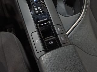 Toyota C-HR 1.8 140H Advance