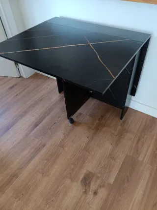 Mesa comedor plegable diseño .