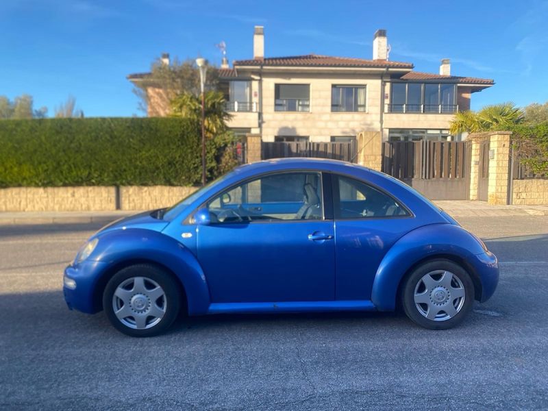 Volkswagen Beetle 2001 - foto 1
