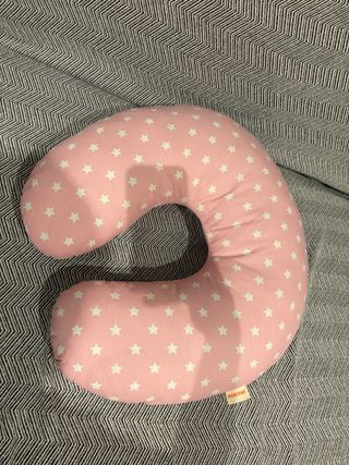 Cojín de lactancia rosa con estrellas